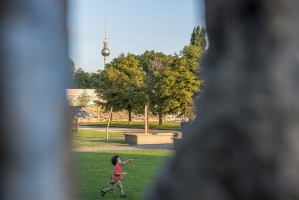 07_Berlin_Wall_Strip_Today