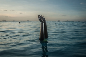 Anna Boyiazis, Finding Freedom in the Water_9